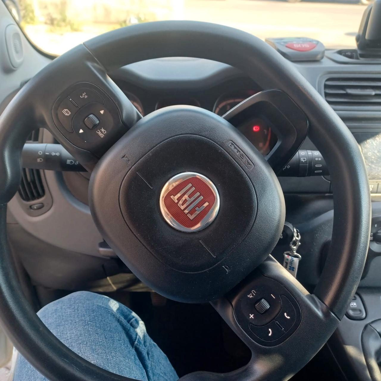 35188KM FIAT PANDA VAN 1.0 HYBRID IVA ESPOSTA