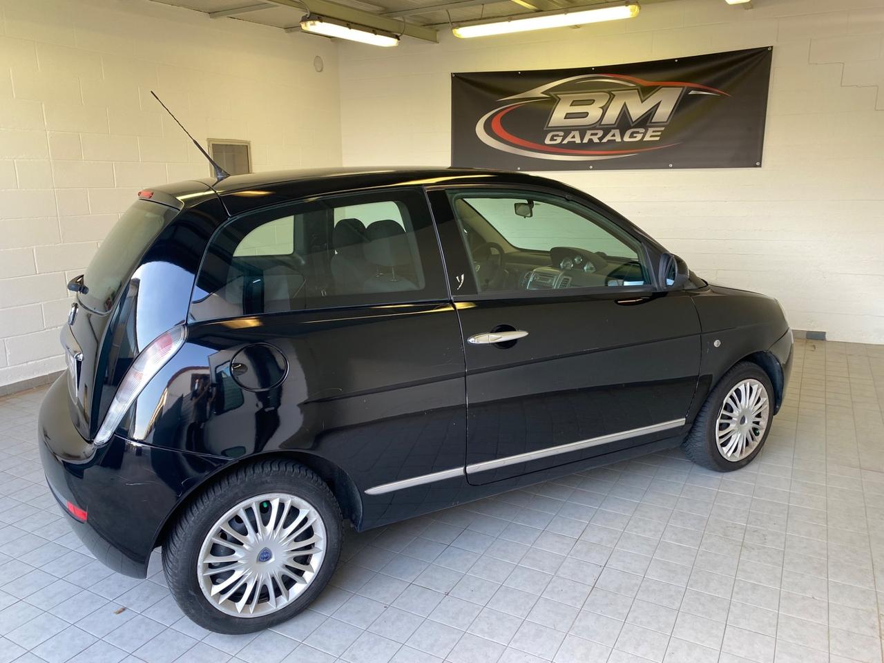 Lancia Ypsilon 1.2 69 CV GPL Platinum