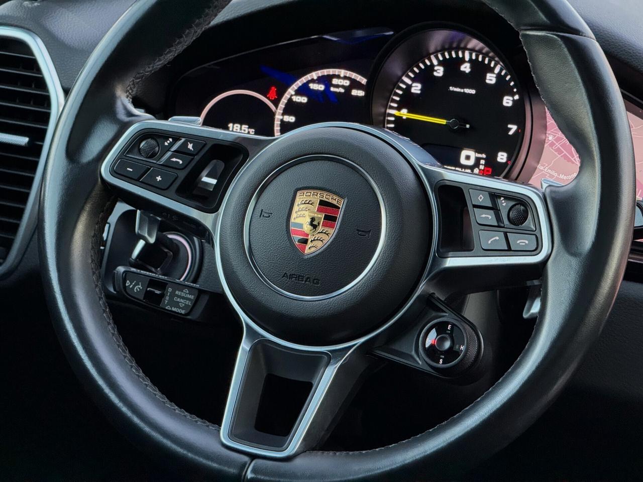 Porsche Cayenne Coupe 3.0 E-Hybrid 340CV TETTO PASM