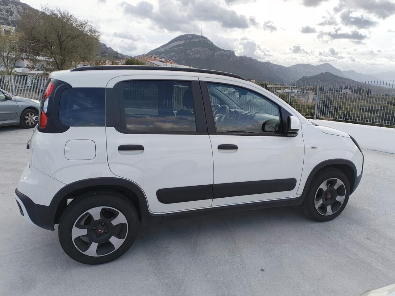 Fiat Panda Cross 1.0 FireFly S&S Hybrid ANNO 2023