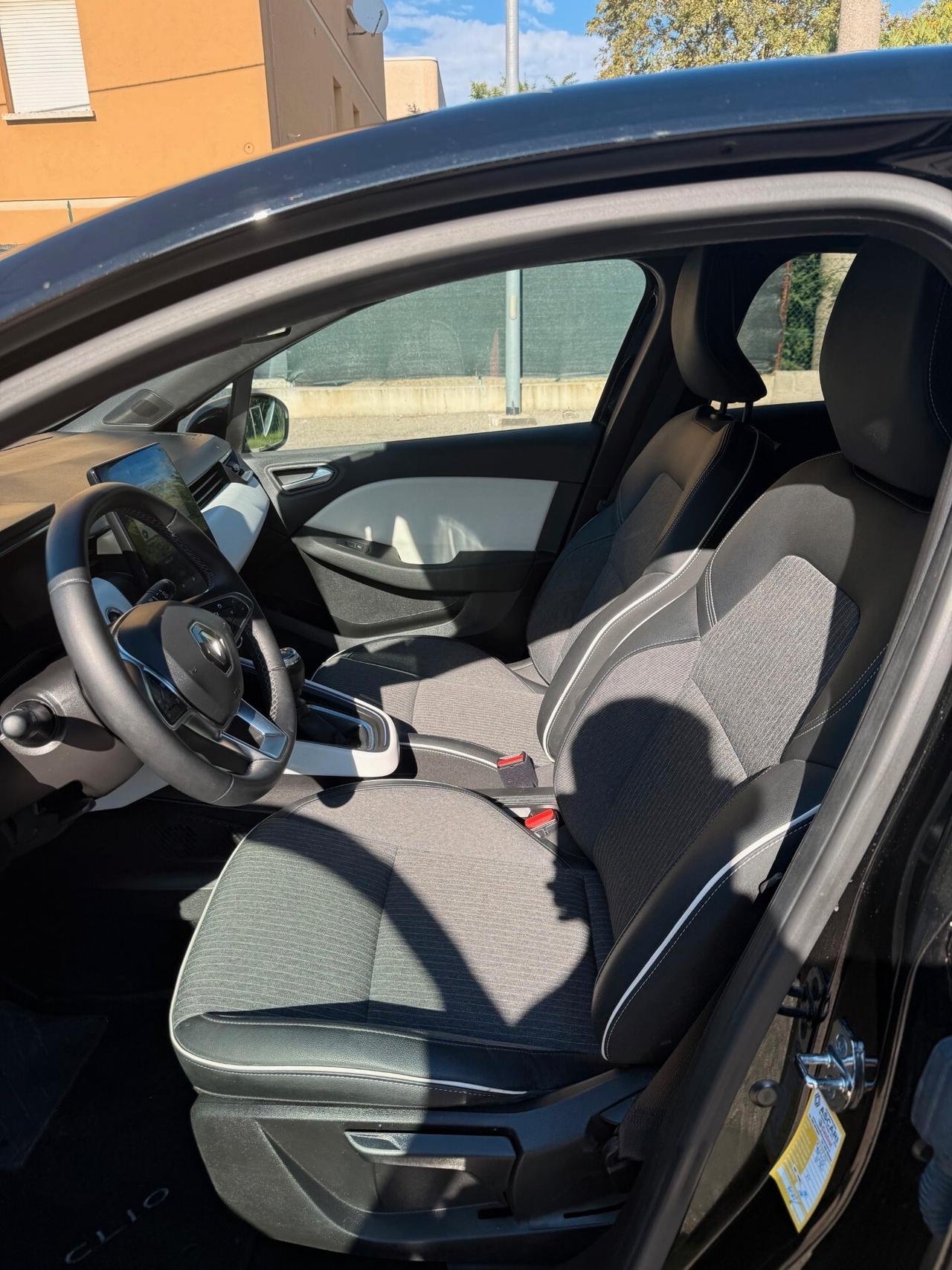 Renault Clio 1.0 tce Gpl - NEOP. - NAV. - 12 MESI DI GARANZIA -