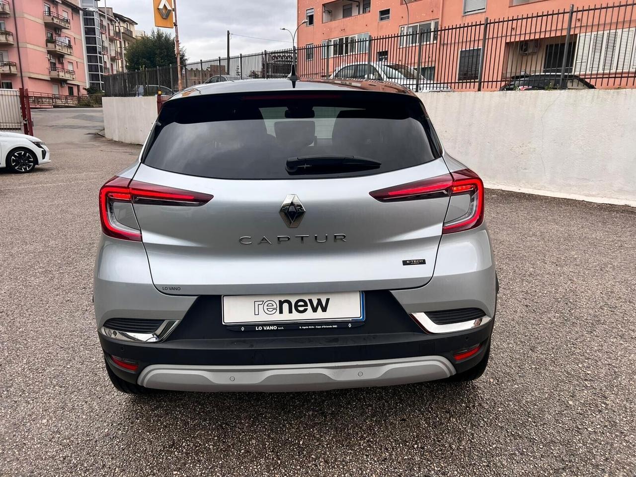 Renault Captur Full Hybrid E-Tech 145 CV Techno Fast Track