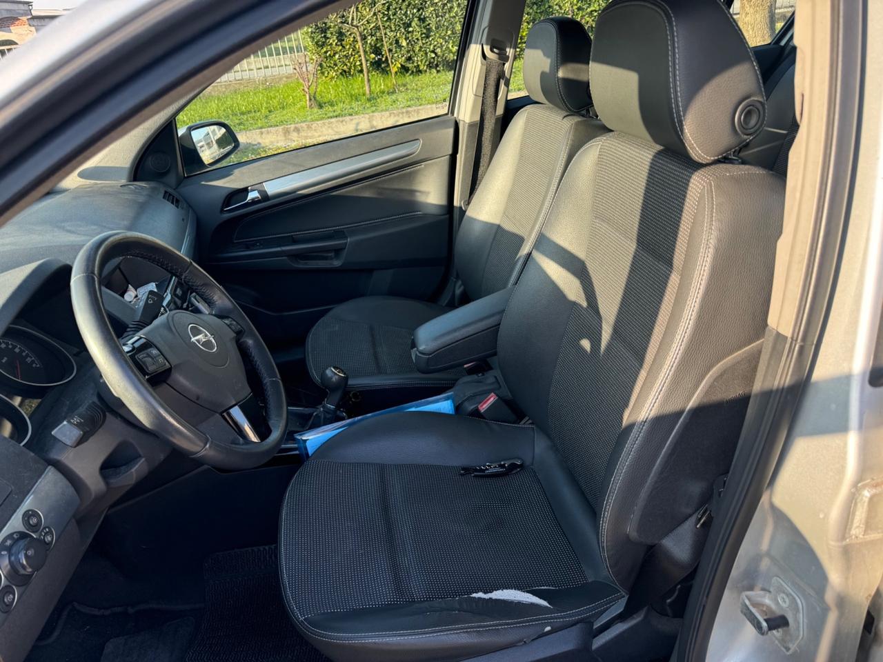 Opel Astra 1.7 CDTI 101CV 5 porte Cosmo