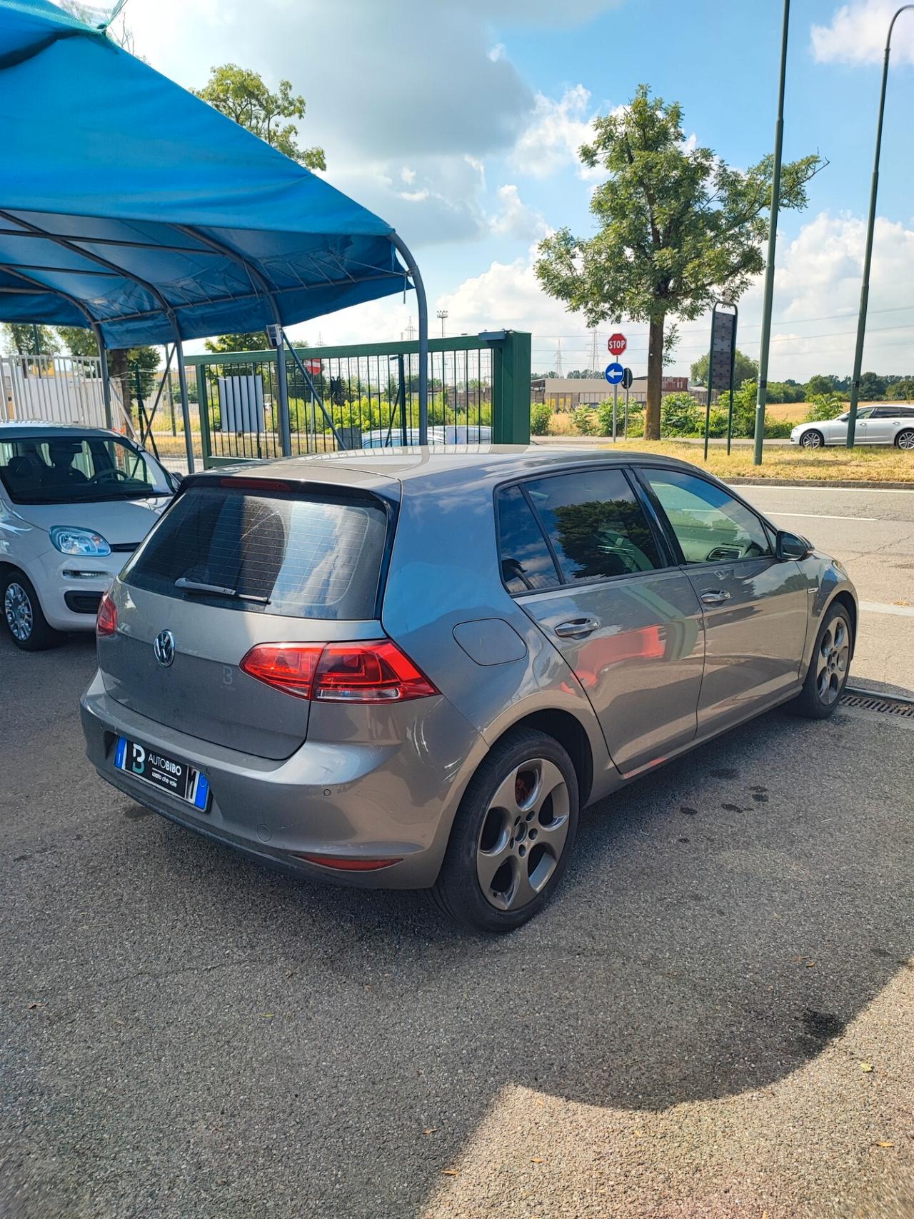 Volkswagen Golf Business 1.4 TGI DSG 5p. Highline BlueMotion