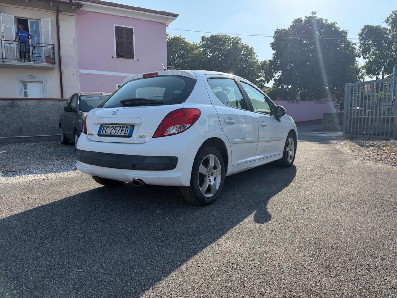 Peugeot 207 1.6 8V HDi 93CV 5p. XS