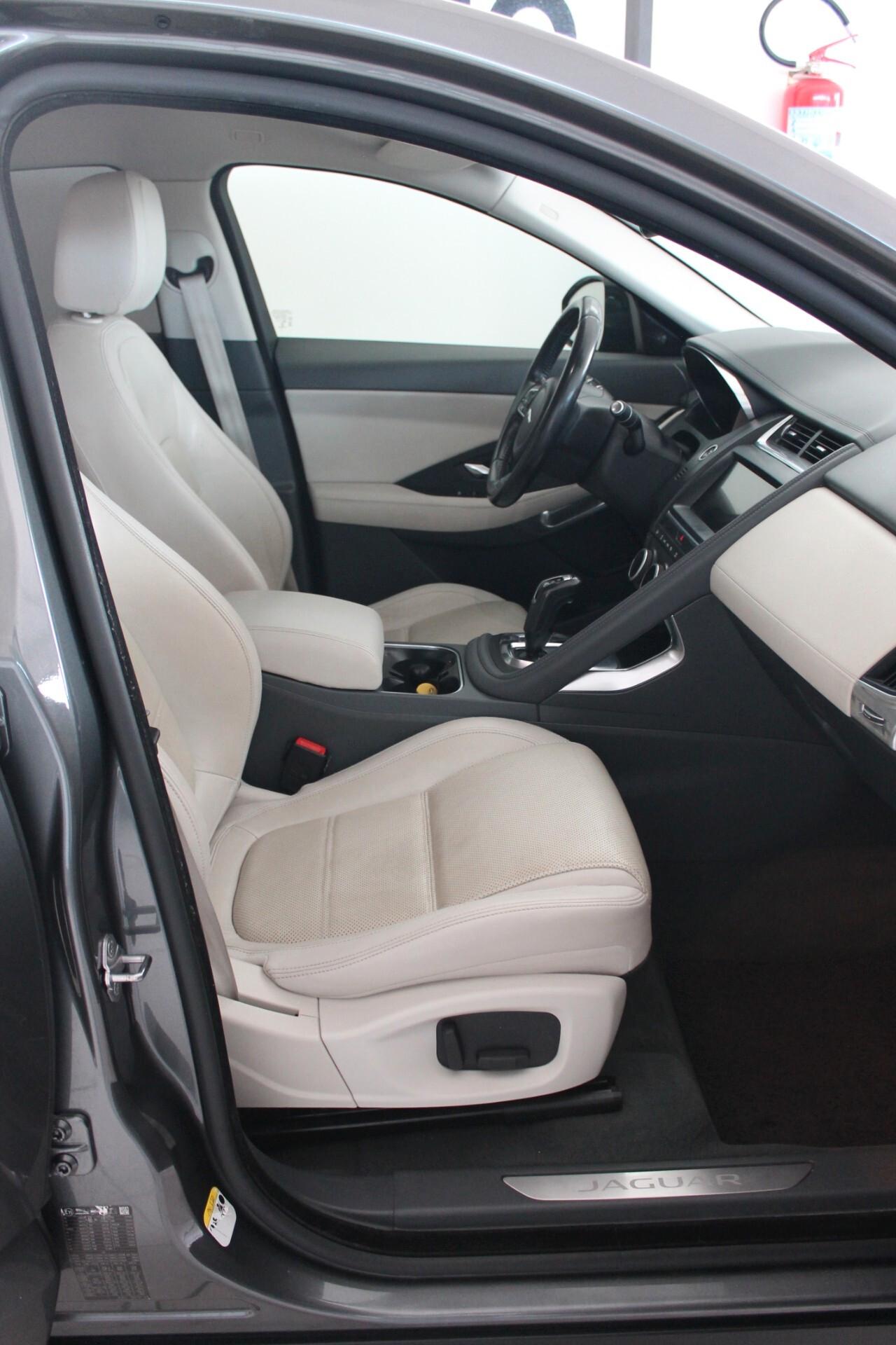 Jaguar E-Pace 2.0D 180 CV AWD R-Dynamic S
