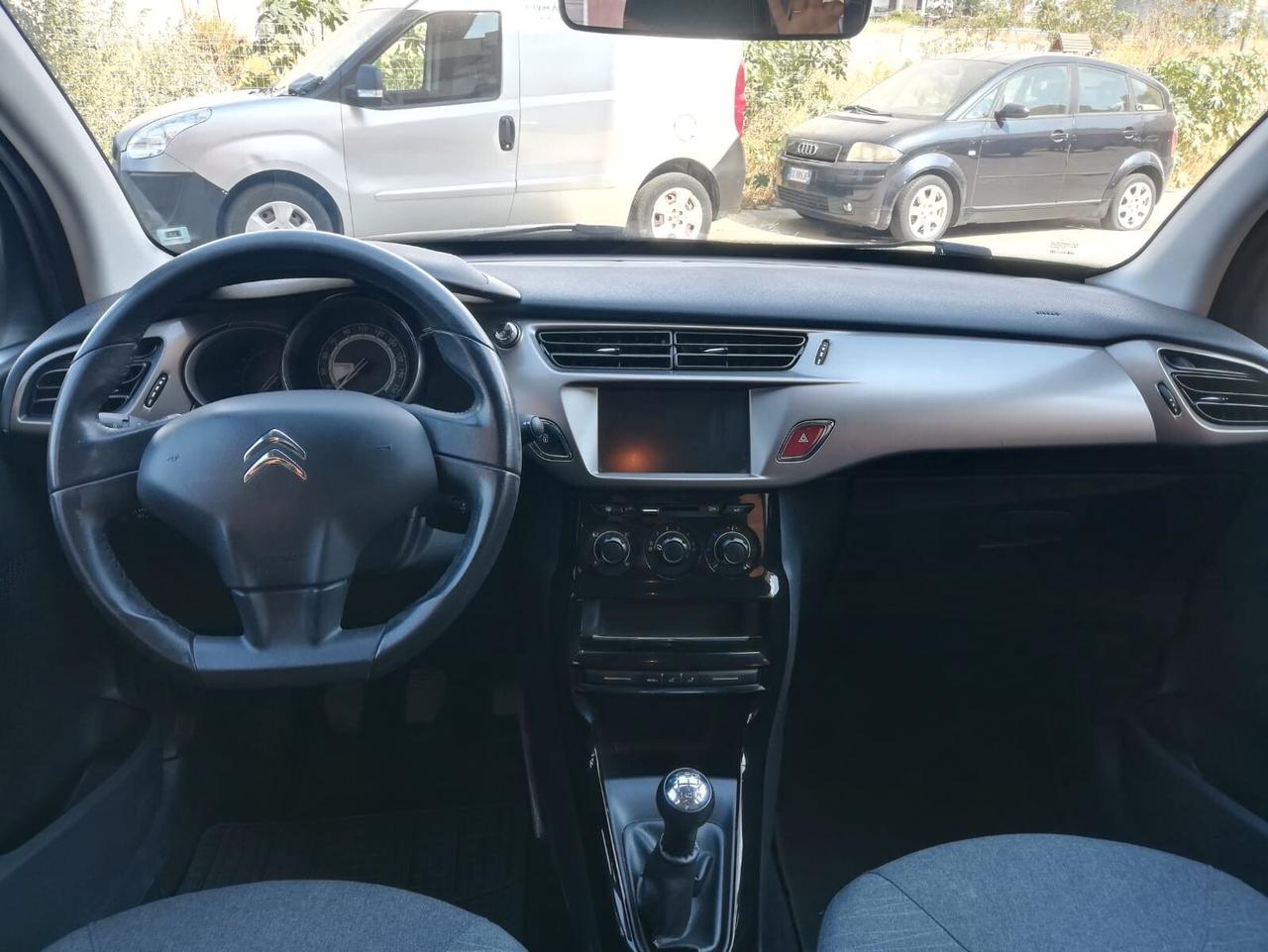 Citroen C3 PureTech 82 Live Edition