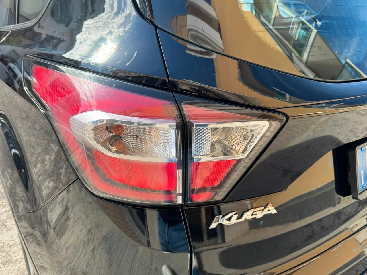 FORD KUGA 1.5 TDCI 120 CV. 2WD TITANIUM NAVI+CERCHI