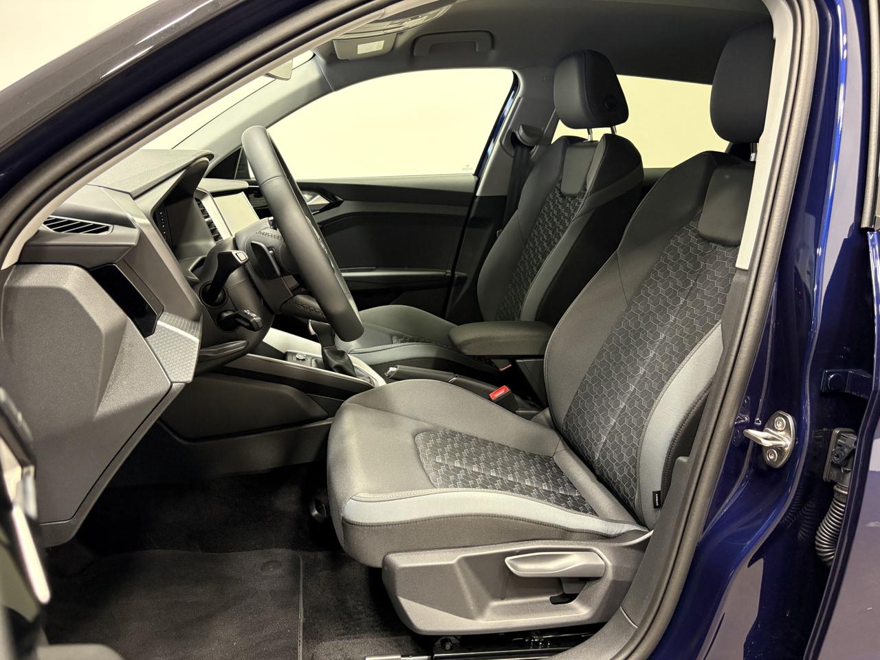 AUDI AUDI A1 SPORTBACK 30 TFSI S-TRONIC IDENTITY BLACK