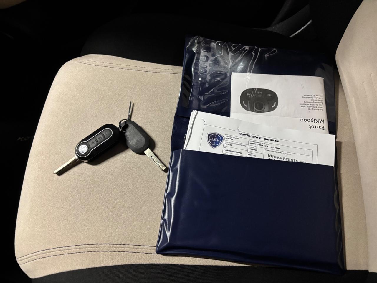 Lancia Ypsilon 1.2 BENZINA OK NEOPATENTATI