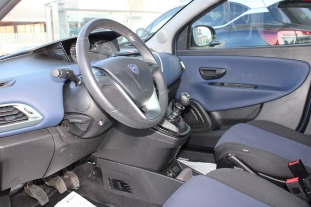 Lancia Ypsilon III 1.0 firefly hybrid 70cv con CarPlay