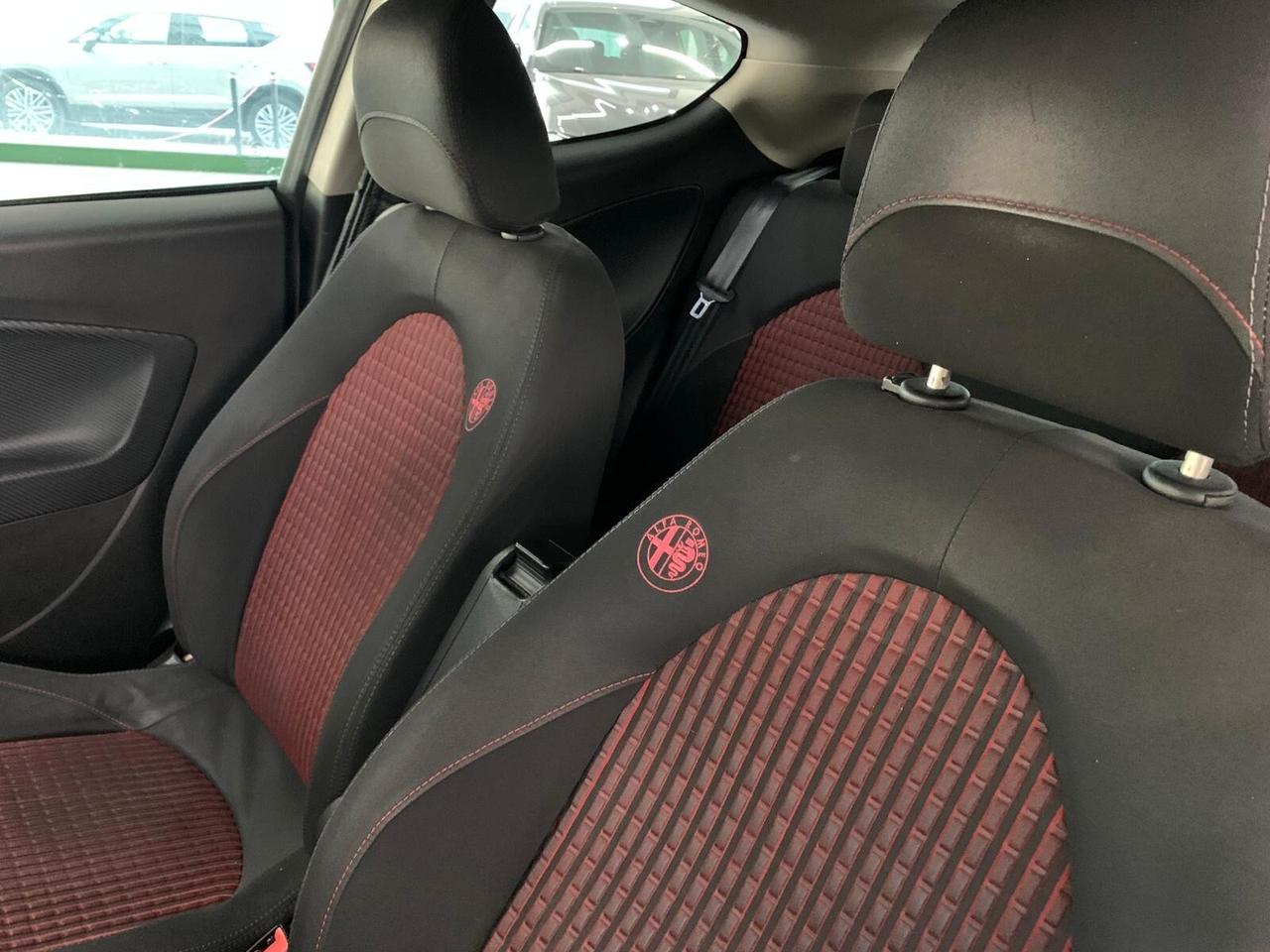 Alfa Romeo MiTo 1.3 JTDm-2 95 CV S&S Distinctive Premium Pack