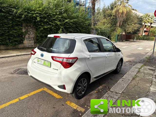 TOYOTA Yaris 1.5 Hybrid 5 porte Business