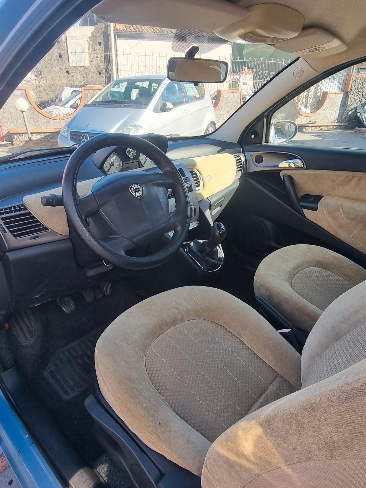 Lancia Ypsilon 1.3 Multijet 16V