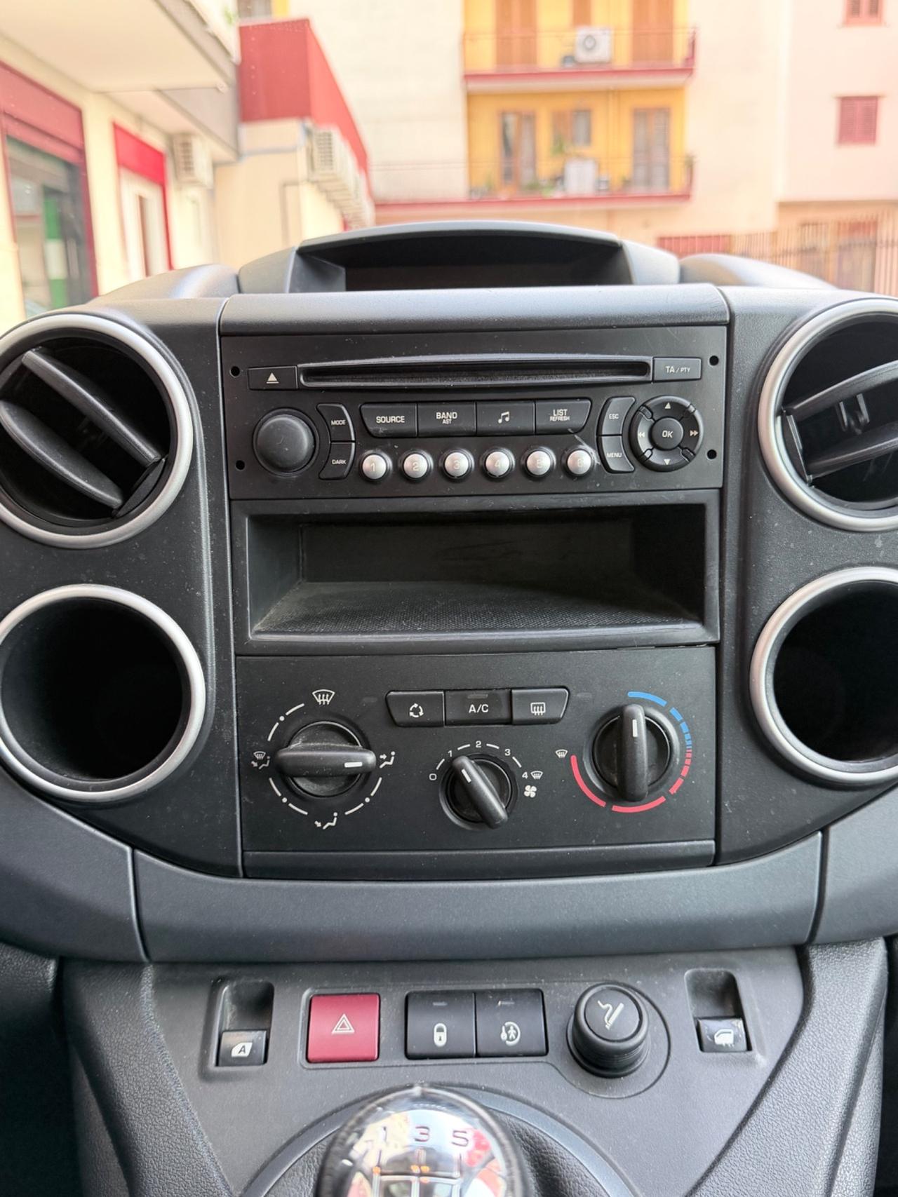 Peugeot Partner Tepee 1.6 HDi 92CV Outdoor
