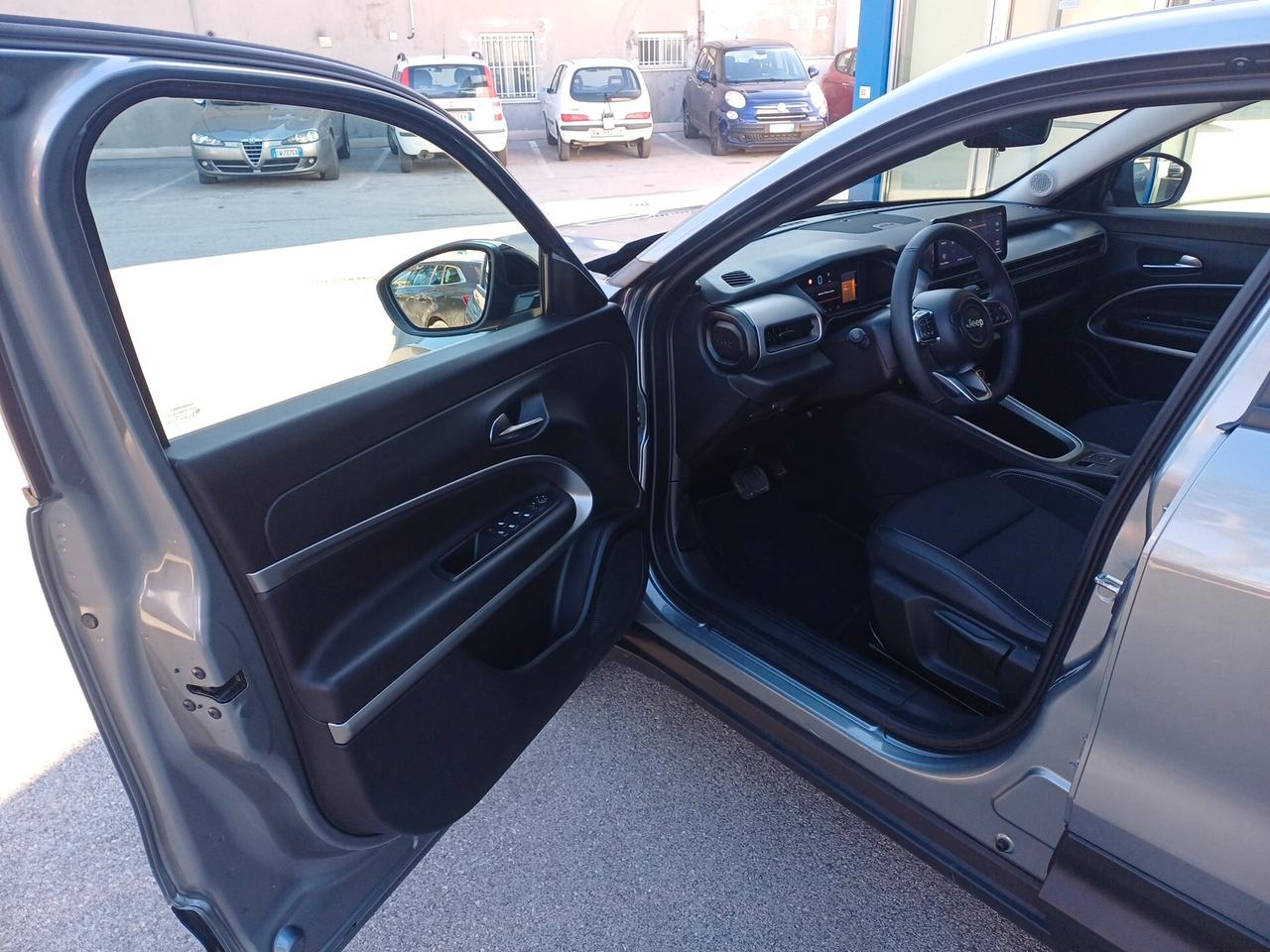 Jeep Avenger 1.2 Turbo 100 CV MHEV Summit