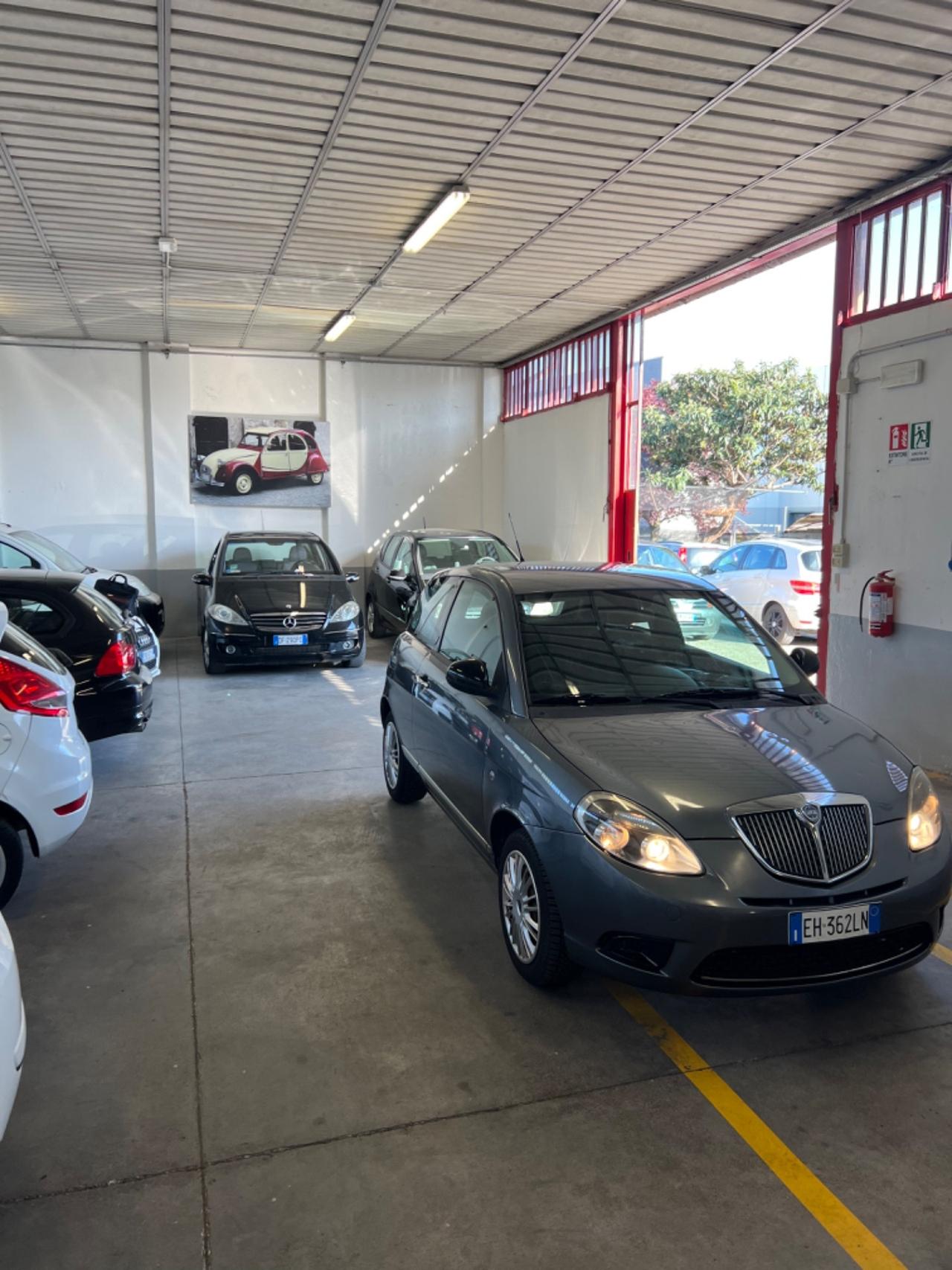 Lancia Ypsilon 1.3 MJT 75 CV Diva
