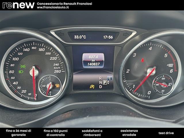 MERCEDES-BENZ GLA 200 D Sport 7G-DCT