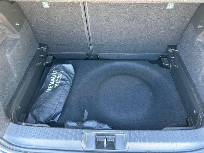 Renault Captur 1.6 E-TECH Hybrid Intens Auto