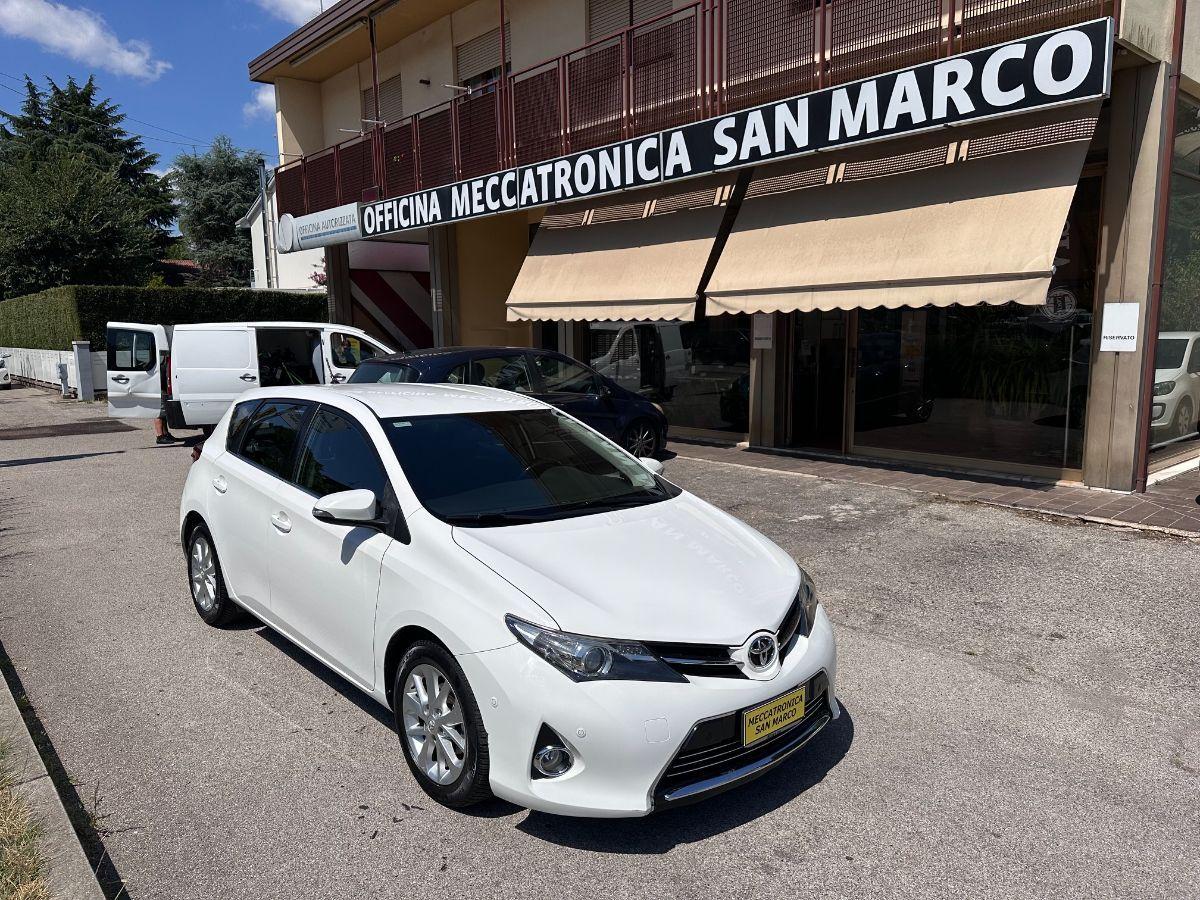 TOYOTA - Auris - TS 1.4 D-4D Lounge #TAGLIANDICERTIFICATI
