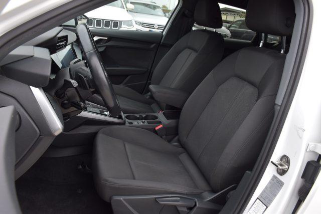 AUDI A3 SPB 30 TDI S tronic Business *Navi, Led*