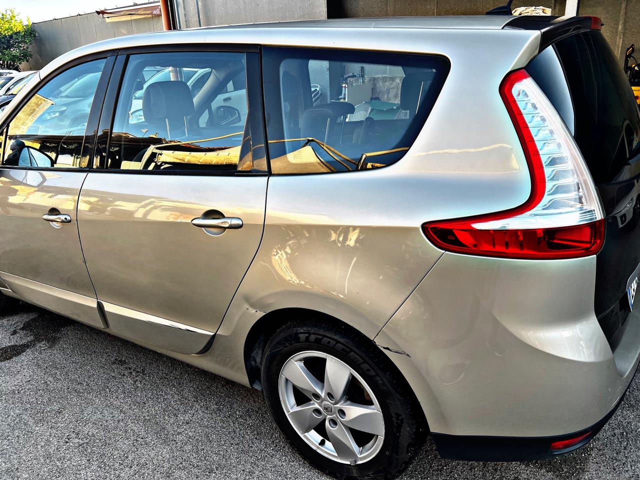 Renault Scenic 1.5 dCi 110CV 7 posti 2011