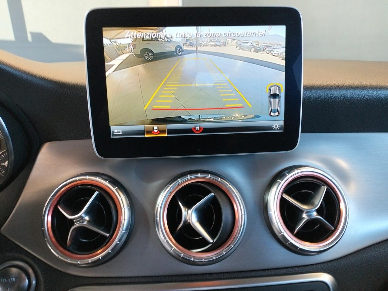 Mercedes-Benz CLA 200 d Premium auto FL