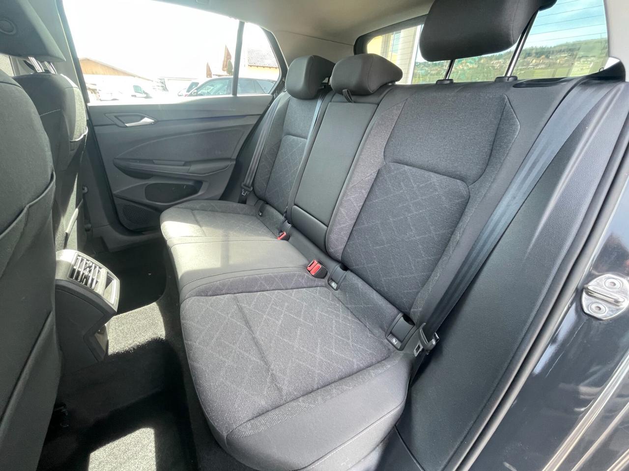 Volkswagen Golf 8 2.0 TDI 115 CV SCR Life "MANUALE"