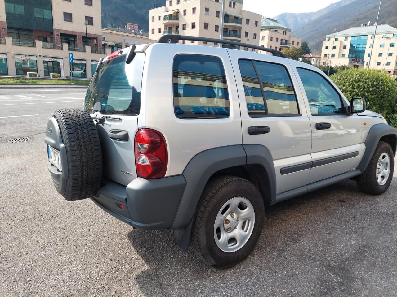 Jeep Cherokee 2.8 CRD DPF Sport Auto