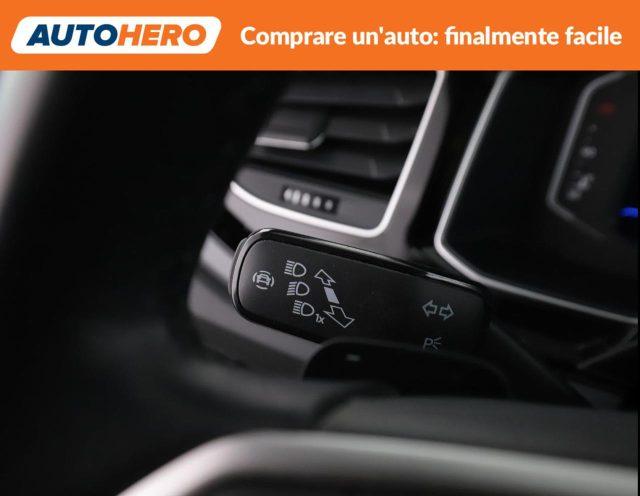 VOLKSWAGEN Taigo 1.0 TSI 110 CV DSG R-Line