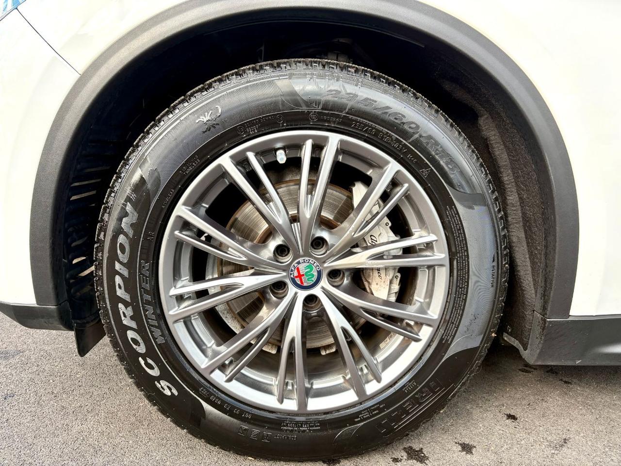 Alfa Romeo Stelvio 2.2 t Business rwd 160cv auto
