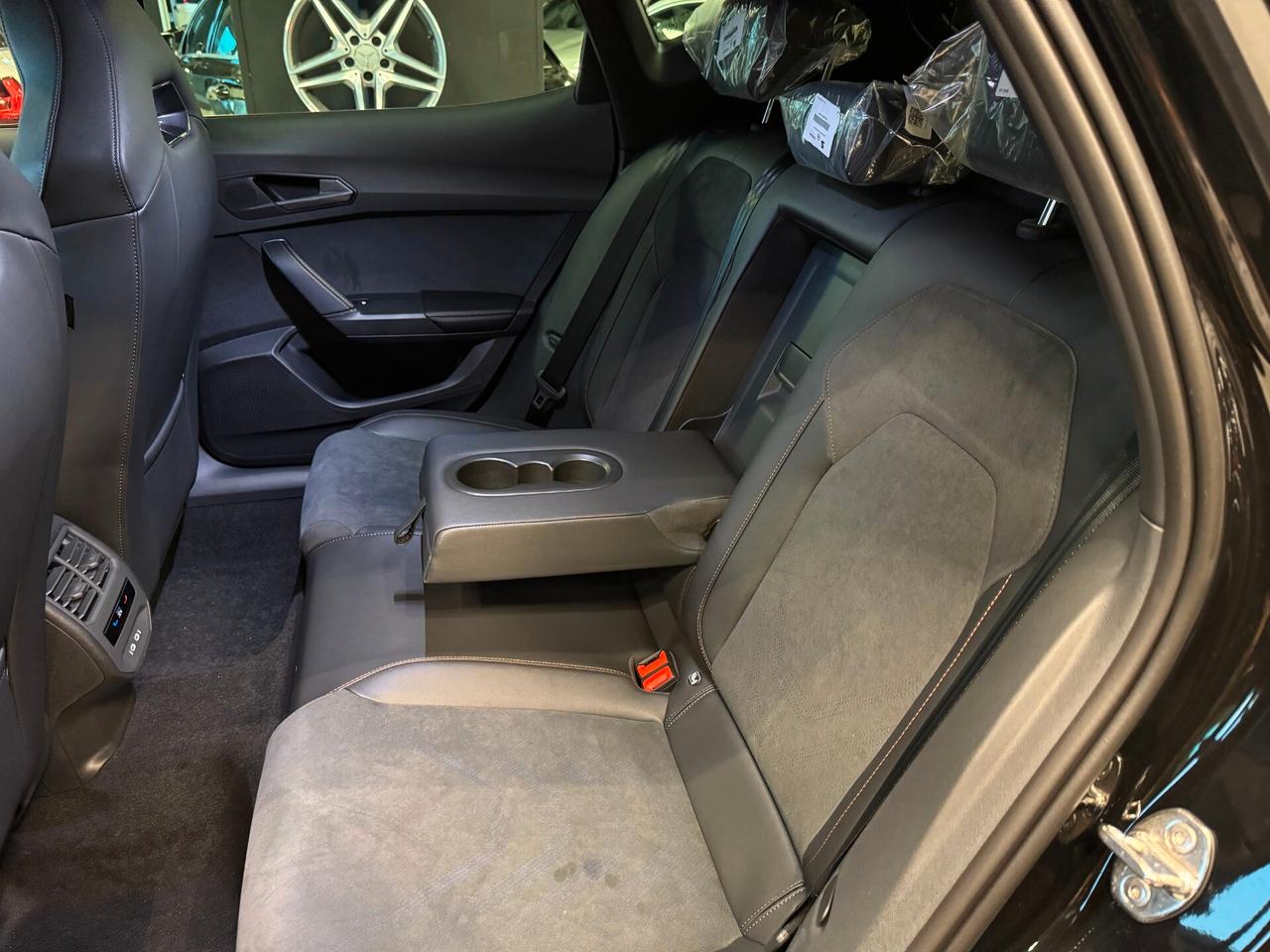 CUPRA Formentor Formentor 1.5 e-Hybrid DSG Dark...
