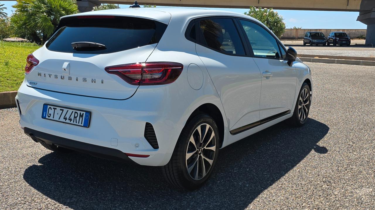 Mitsubishi Colt 1.0L turbo 90 CV Invite