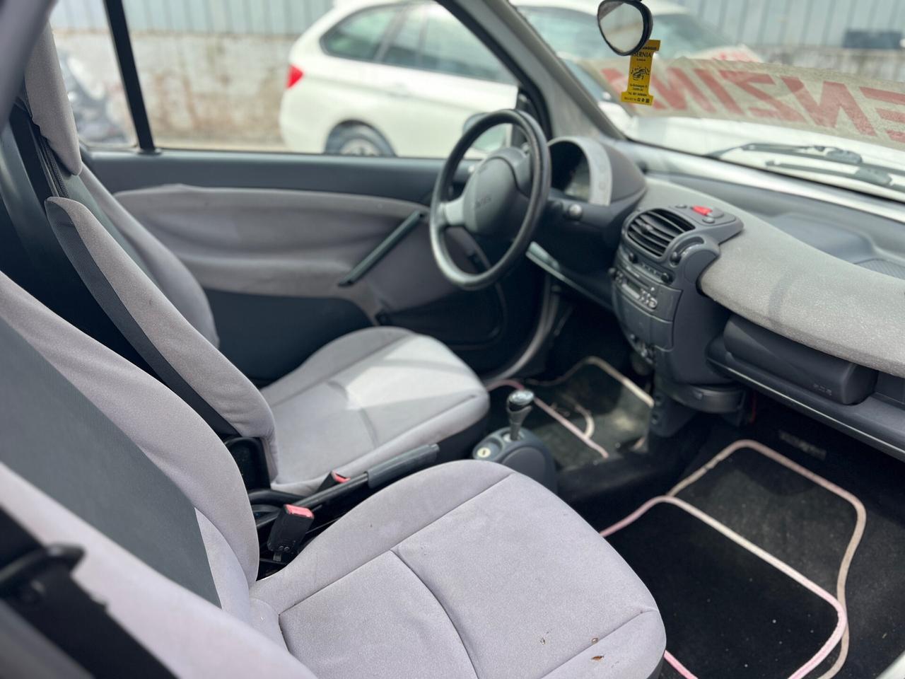 Smart 700 Benzina Anno 2001 km 140000