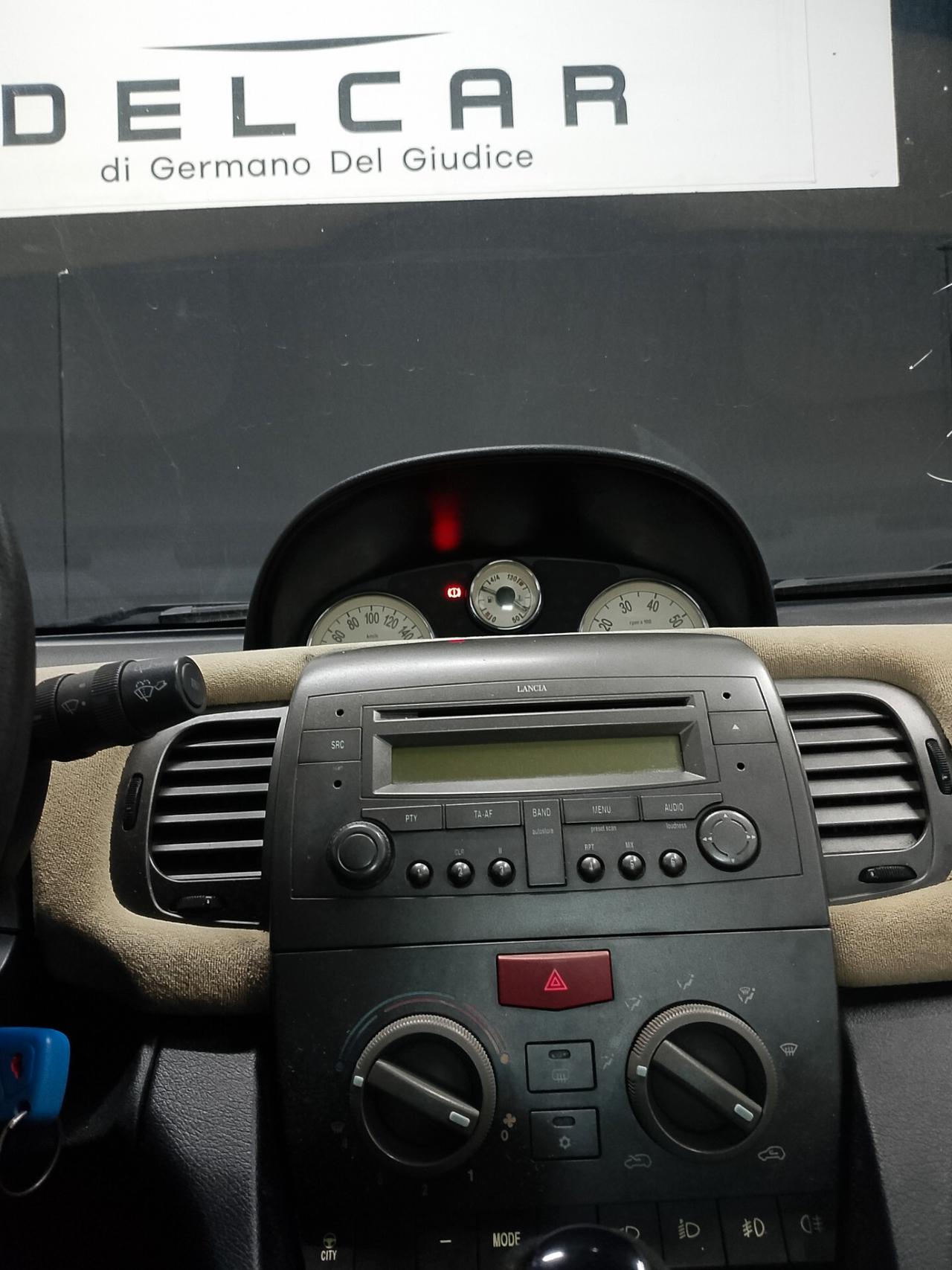 Lancia Ypsilon 1.2 Argento