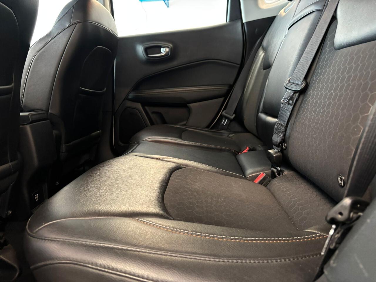 Jeep Compass BUSINESS 1.4 MultiAir 2WD 6mt LONGITUDE