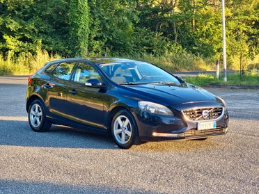 Volvo V40 D2 Geartronic R-design Momentum N1 2015-E6 NEO