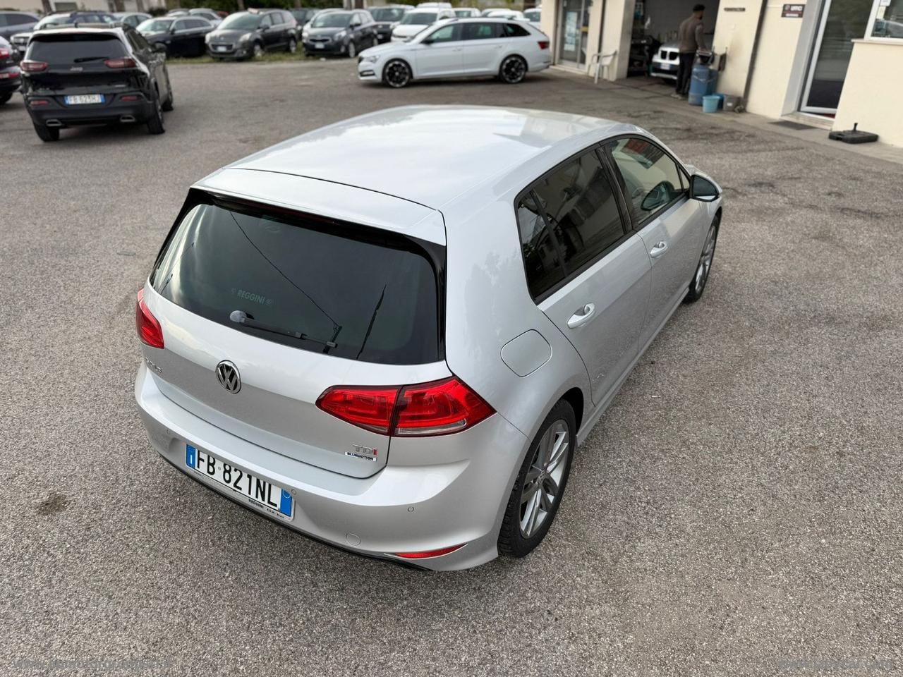 VOLKSWAGEN Golf 1.6 TDI 110CV R LINE 5p. Sport Edition BMT