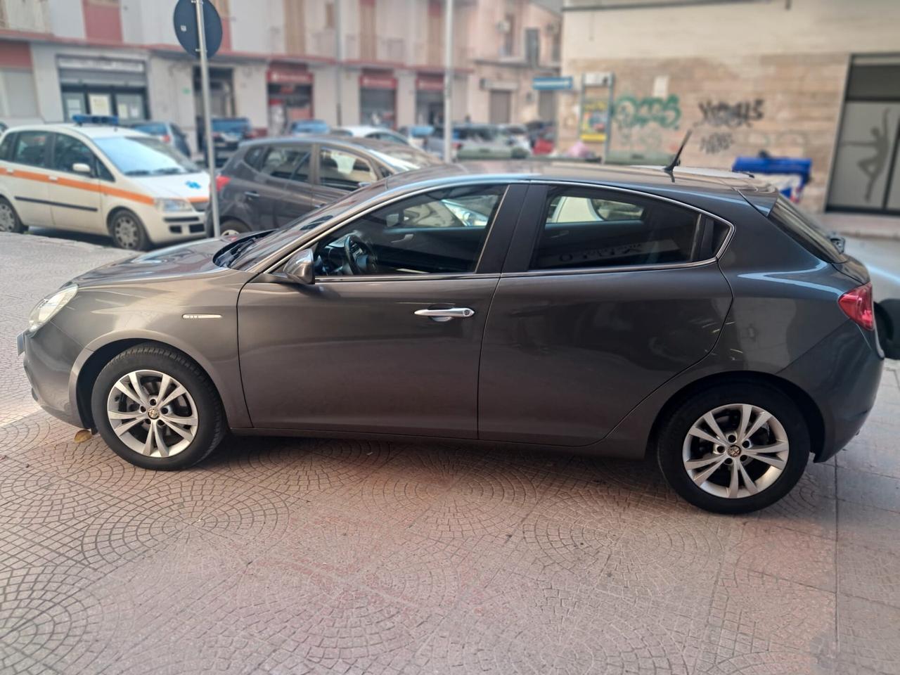 ALFA ROMEO GIULIETTA 1.6 MJT 105 CV-Euro 6890-