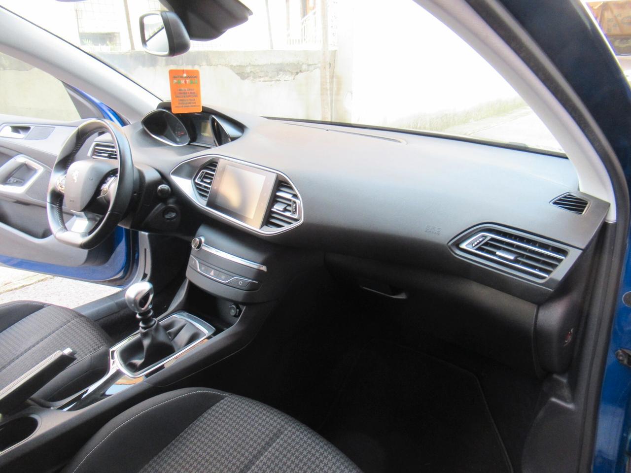 Peugeot 308 BlueHDi 130 S&S Business