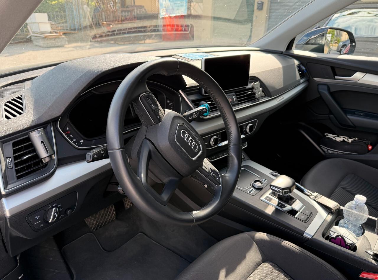 Audi Q5 35 TDI quattro S tronic Business
