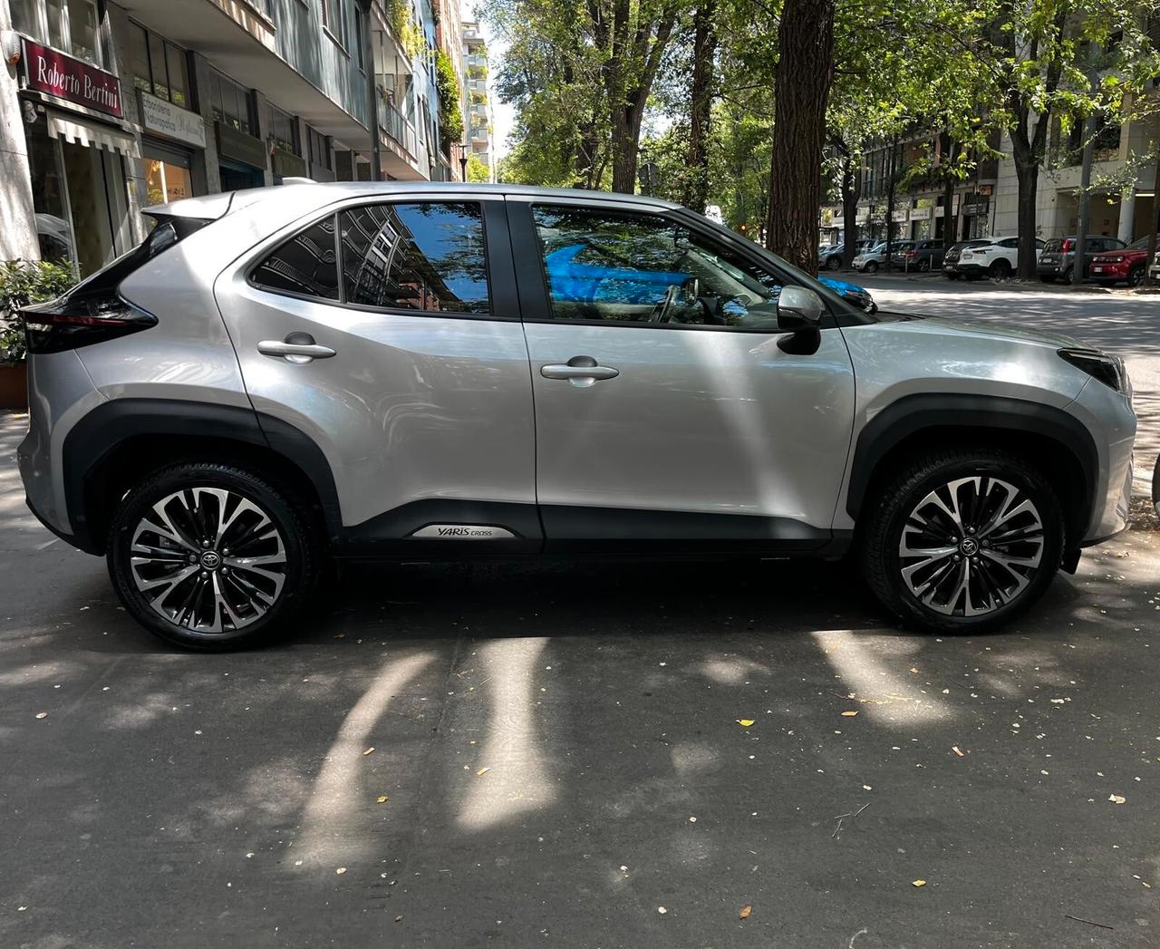 Toyota Yaris Cross 1.5 Hybrid 5p. E-CVT AWD-i Lounge