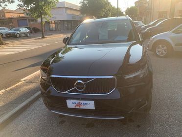 Volvo XC40 T2 Geartronic Momentum Pro