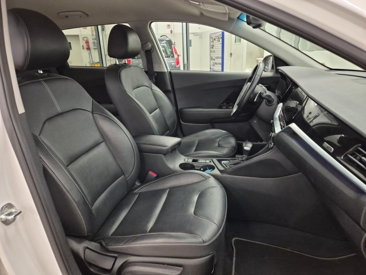 Kia Niro 1.6 gdi hev evolution s/lounge pack dct