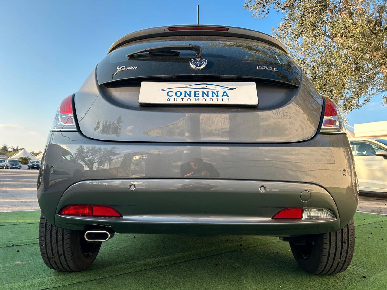 Lancia Ypsilon 1.0 FireFly Hybrid Ecochic Gold