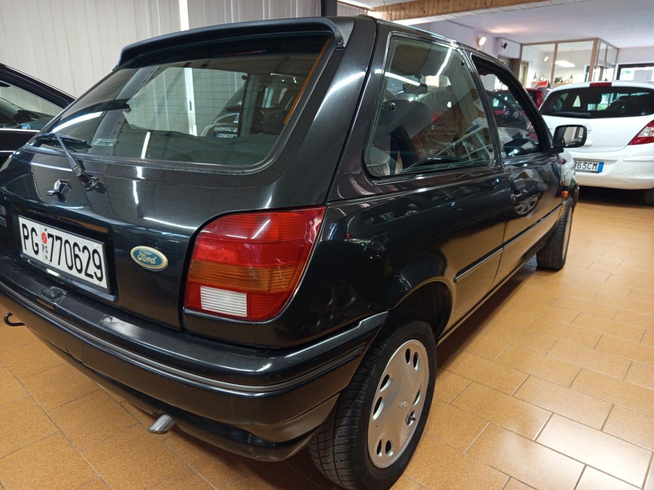 Ford Fiesta 1.1i cat 5 porte Newport, 37 Mila chilometri