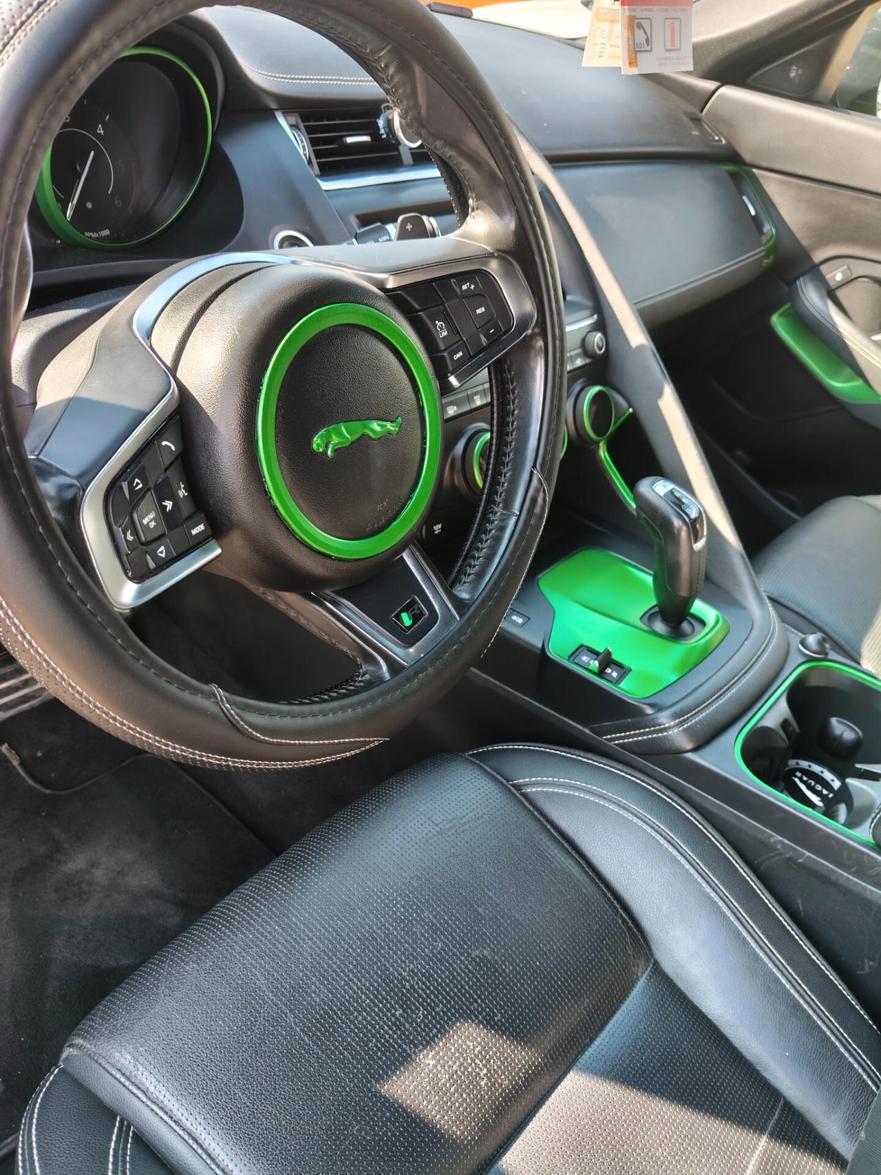 Jaguar E-Pace 2.0D I4 163 CV R-Dynamic SE