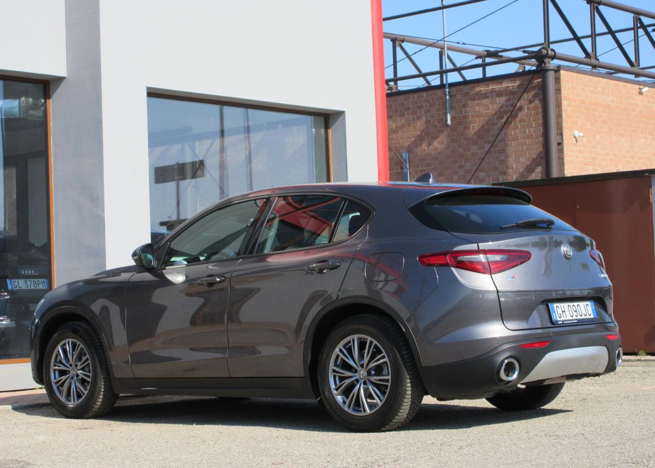 Alfa Romeo Stelvio 2.2 t Business Q4 190cv auto