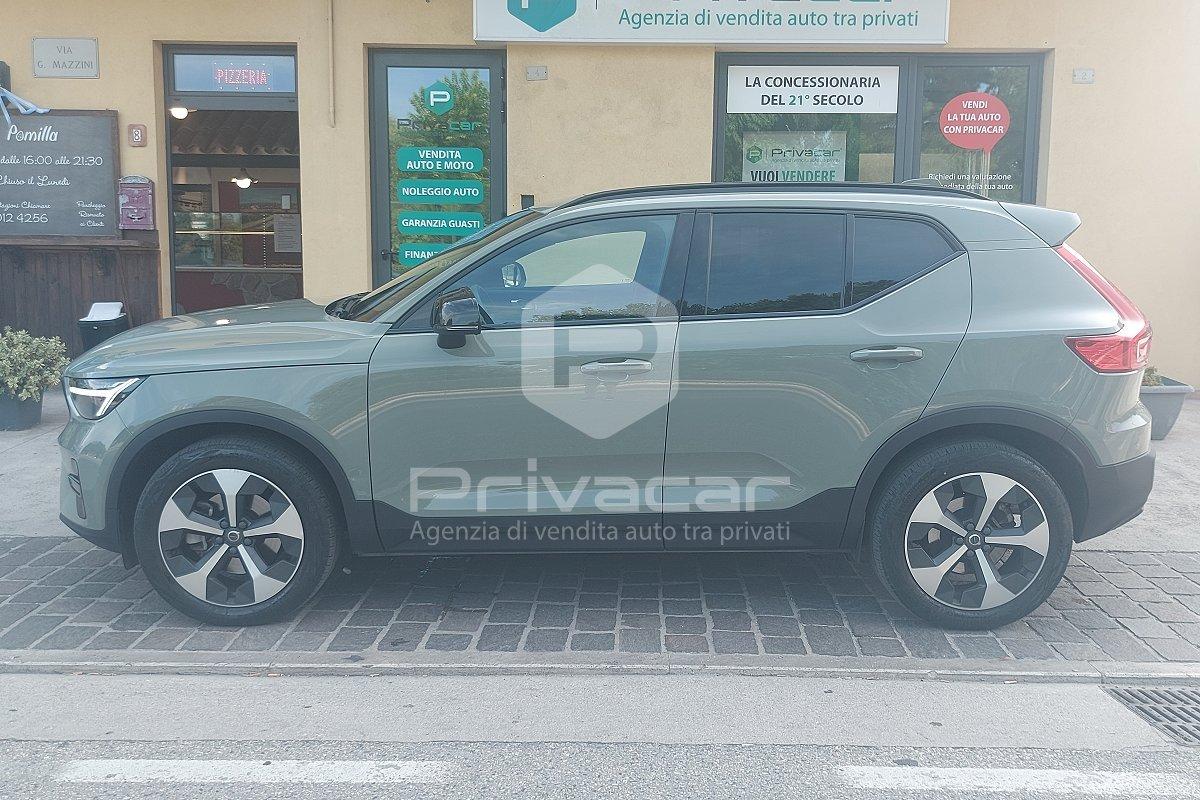 VOLVO XC40 B3 automatico Ultra Dark
