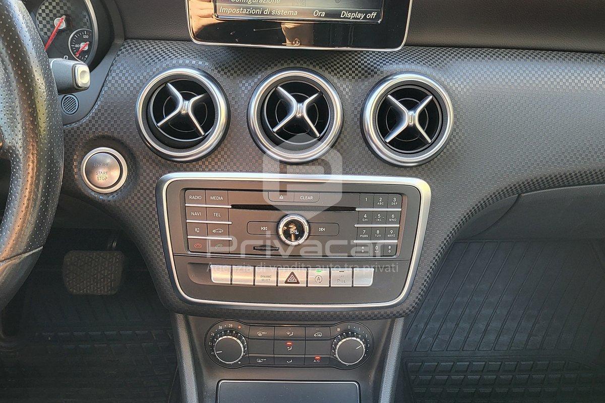 MERCEDES A 200 d Automatic Premium